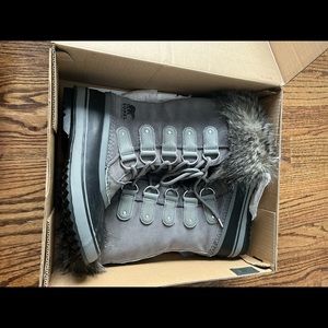 Tall sorel snow boots